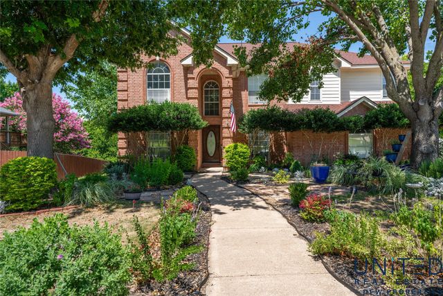 8805 Hidden Hill Drive, Fort Worth, TX 76179