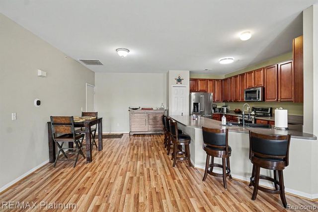 10217 Crossview Trail, Howell, MI 48855