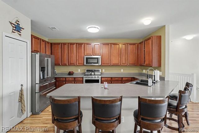 10217 Crossview Trail, Howell, MI 48855