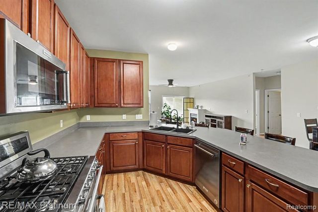 10217 Crossview Trail, Howell, MI 48855