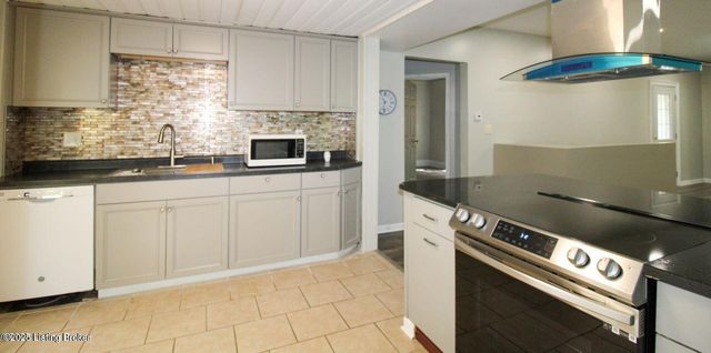 4608 Cliff Ave, Louisville, KY 40215