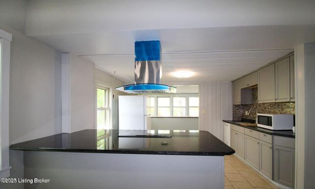 4608 Cliff Ave, Louisville, KY 40215