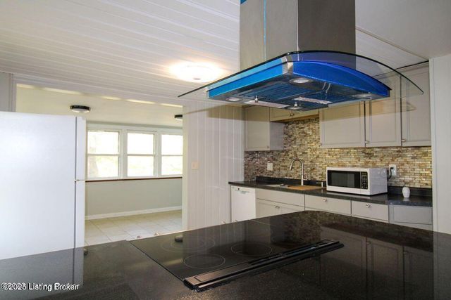 4608 Cliff Ave, Louisville, KY 40215