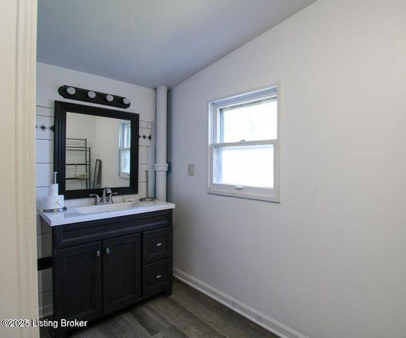 4608 Cliff Ave, Louisville, KY 40215