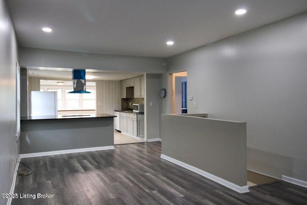 4608 Cliff Ave, Louisville, KY 40215