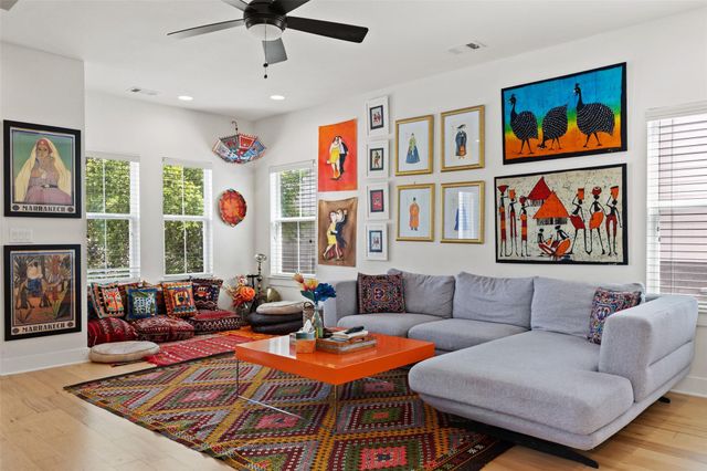 2713 Halcyon DR 3, Austin, TX 78702