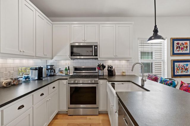 2713 Halcyon DR 3, Austin, TX 78702