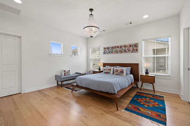 2713 Halcyon DR 3, Austin, TX 78702