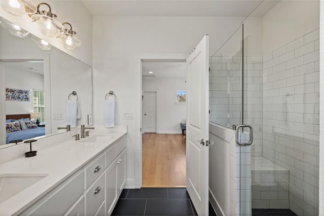 2713 Halcyon DR 3, Austin, TX 78702