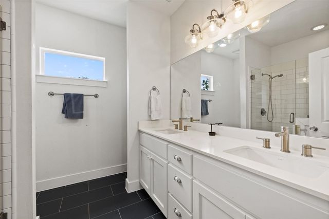 2713 Halcyon DR 3, Austin, TX 78702