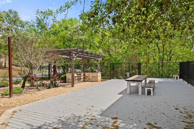 2713 Halcyon DR 3, Austin, TX 78702