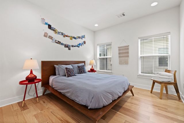 2713 Halcyon DR 3, Austin, TX 78702