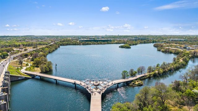 2713 Halcyon DR 3, Austin, TX 78702