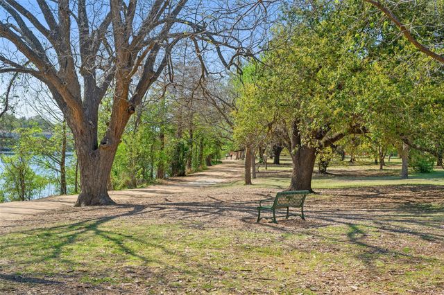 2713 Halcyon DR 3, Austin, TX 78702