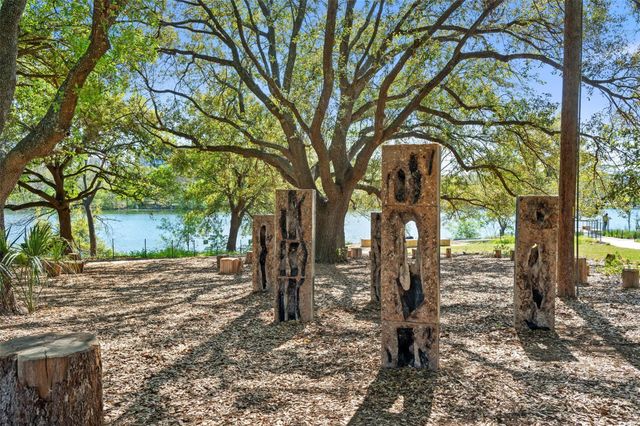 2713 Halcyon DR 3, Austin, TX 78702