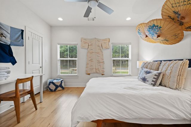 2713 Halcyon DR 3, Austin, TX 78702