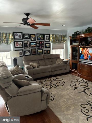 14 ABBOTSFORD DR, Marlton, NJ 08053