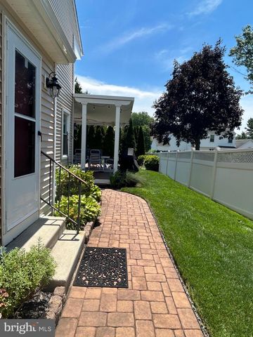 14 ABBOTSFORD DR, Marlton, NJ 08053