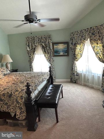 14 ABBOTSFORD DR, Marlton, NJ 08053