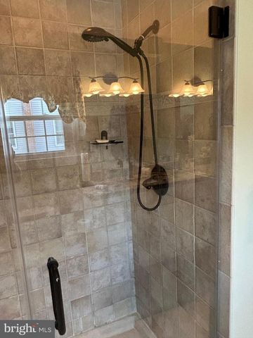 14 ABBOTSFORD DR, Marlton, NJ 08053