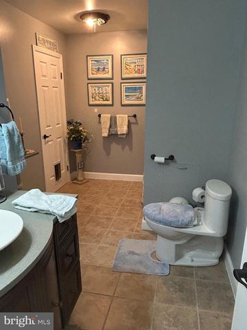 14 ABBOTSFORD DR, Marlton, NJ 08053