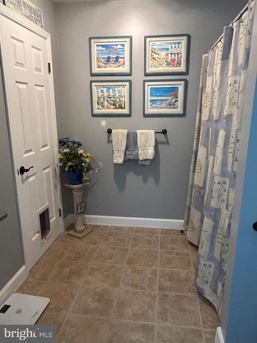 14 ABBOTSFORD DR, Marlton, NJ 08053