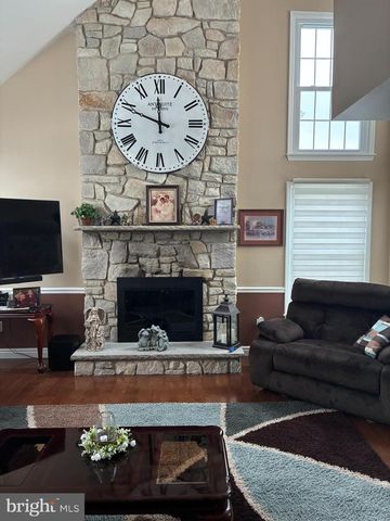 14 ABBOTSFORD DR, Marlton, NJ 08053