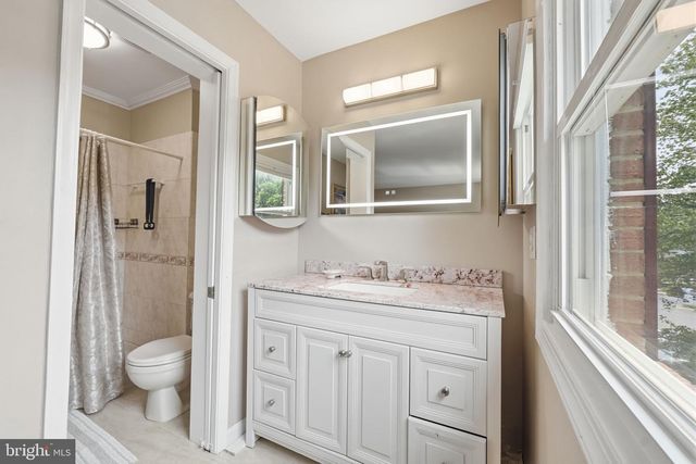 7474 ZANUCK CT, Annandale, VA 22003