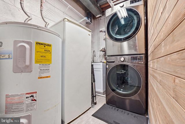 7474 ZANUCK CT, Annandale, VA 22003