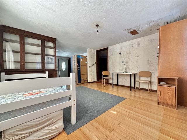 28 Boston Rd, Andover, MA 01810