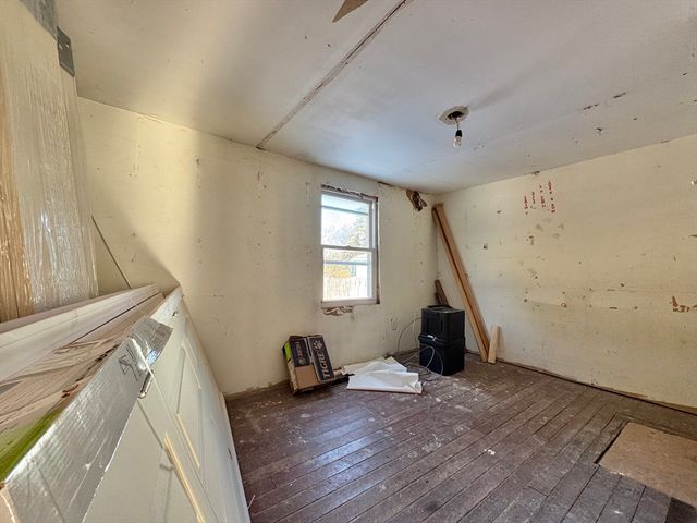 28 Boston Rd, Andover, MA 01810