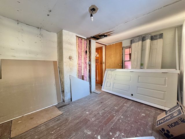 28 Boston Rd, Andover, MA 01810