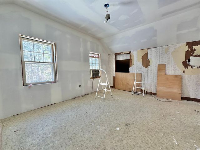 28 Boston Rd, Andover, MA 01810