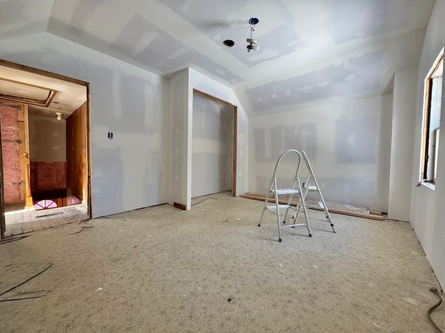 28 Boston Rd, Andover, MA 01810