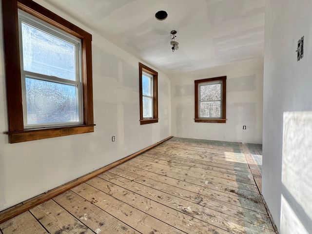 28 Boston Rd, Andover, MA 01810