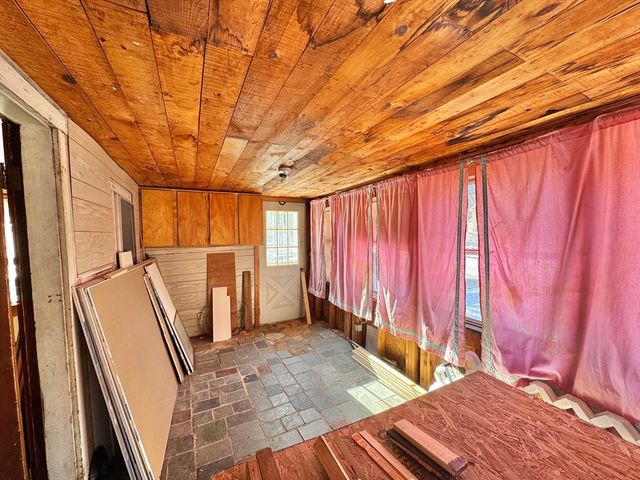 28 Boston Rd, Andover, MA 01810