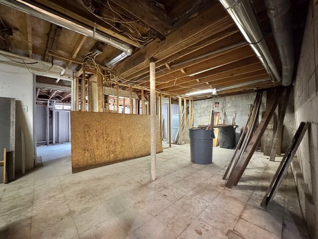 28 Boston Rd, Andover, MA 01810