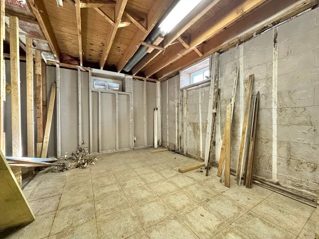 28 Boston Rd, Andover, MA 01810