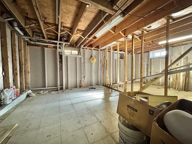 28 Boston Rd, Andover, MA 01810