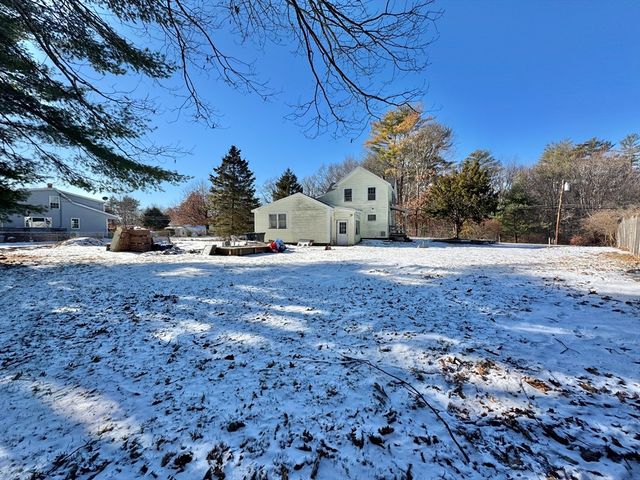 28 Boston Rd, Andover, MA 01810