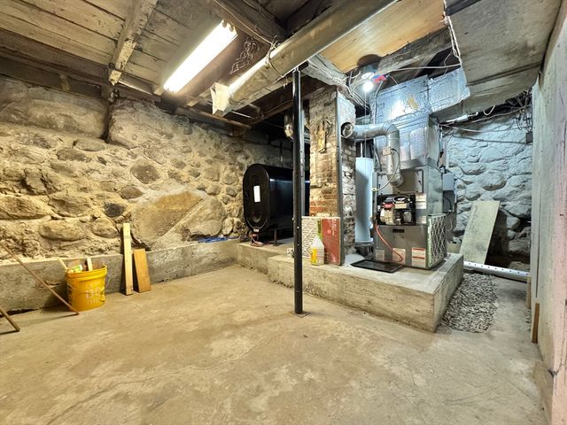 28 Boston Rd, Andover, MA 01810