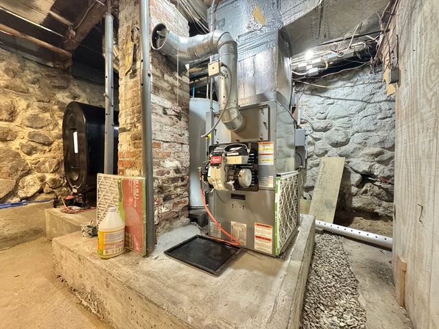 28 Boston Rd, Andover, MA 01810