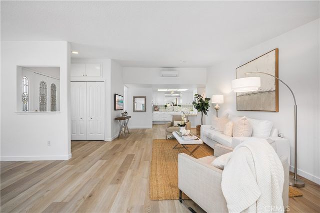 1281 Knollwood 44L, Seal Beach, CA 90740