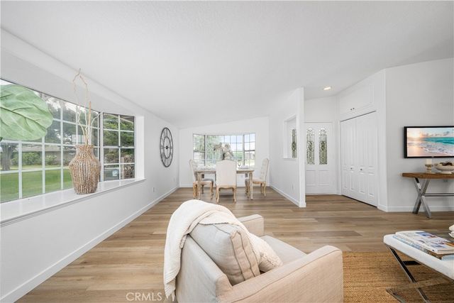 1281 Knollwood 44L, Seal Beach, CA 90740