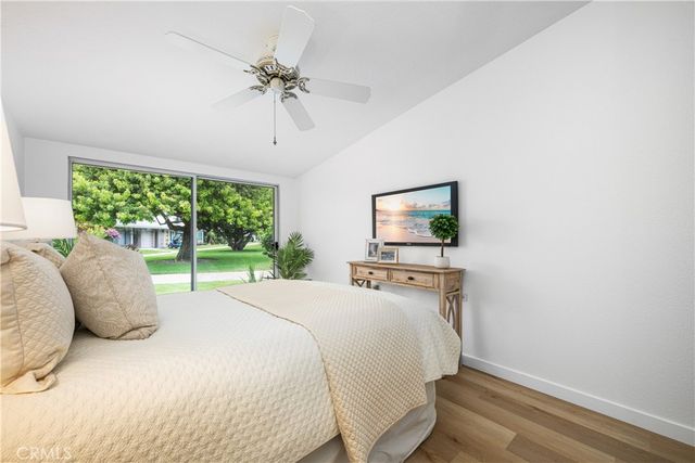 1281 Knollwood 44L, Seal Beach, CA 90740