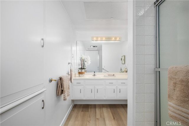 1281 Knollwood 44L, Seal Beach, CA 90740