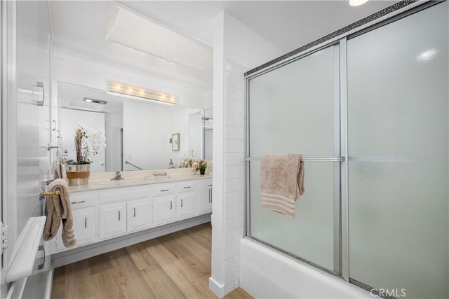 1281 Knollwood 44L, Seal Beach, CA 90740