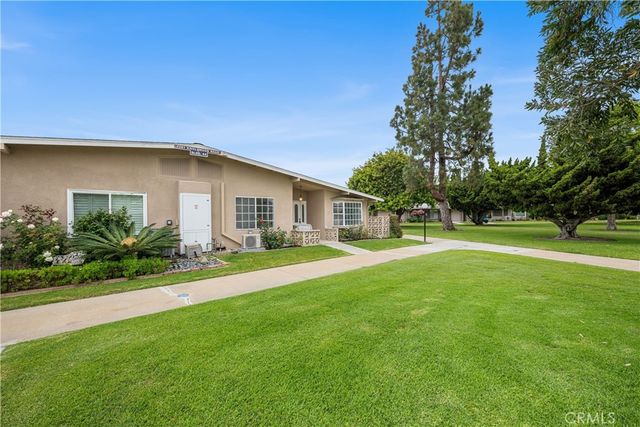 1281 Knollwood 44L, Seal Beach, CA 90740