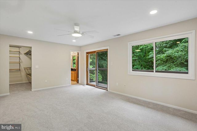 8026 CYPRESS GROVE LN, Cabin John, MD 20818