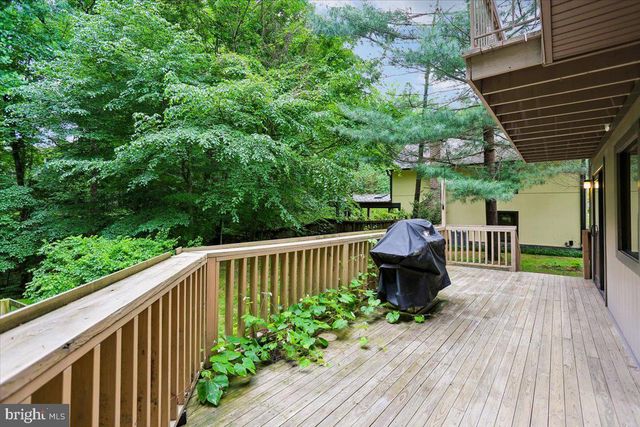 8026 CYPRESS GROVE LN, Cabin John, MD 20818